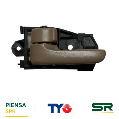 MANIJA INTERIOR DELANTERA IZQUIERDA BEIGE PLÁSTICO TOYOTA CAMRY 1997-2001 / SIENNA 1998-2003 / TRAS TYG