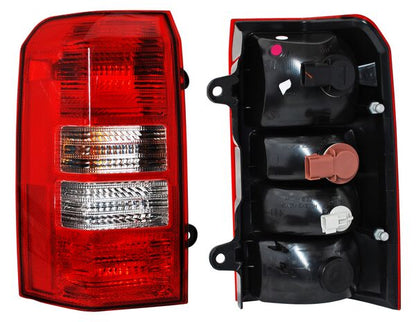 CALAVERA IZQUIERDA JEEP PATRIOT 2007-2017 C / 3 FOCOS TYC