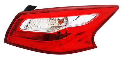 CALAVERA DERECHA CON ARNÉS NISSAN ALTIMA 2017-2018 TYC
