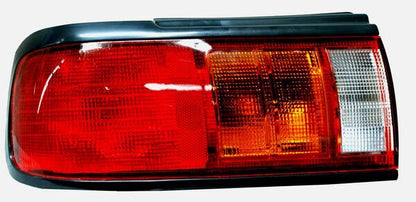 CALAVERA IZQUIERDA CON ARNÉS NISSAN TSURU III 1997-2000 TYC