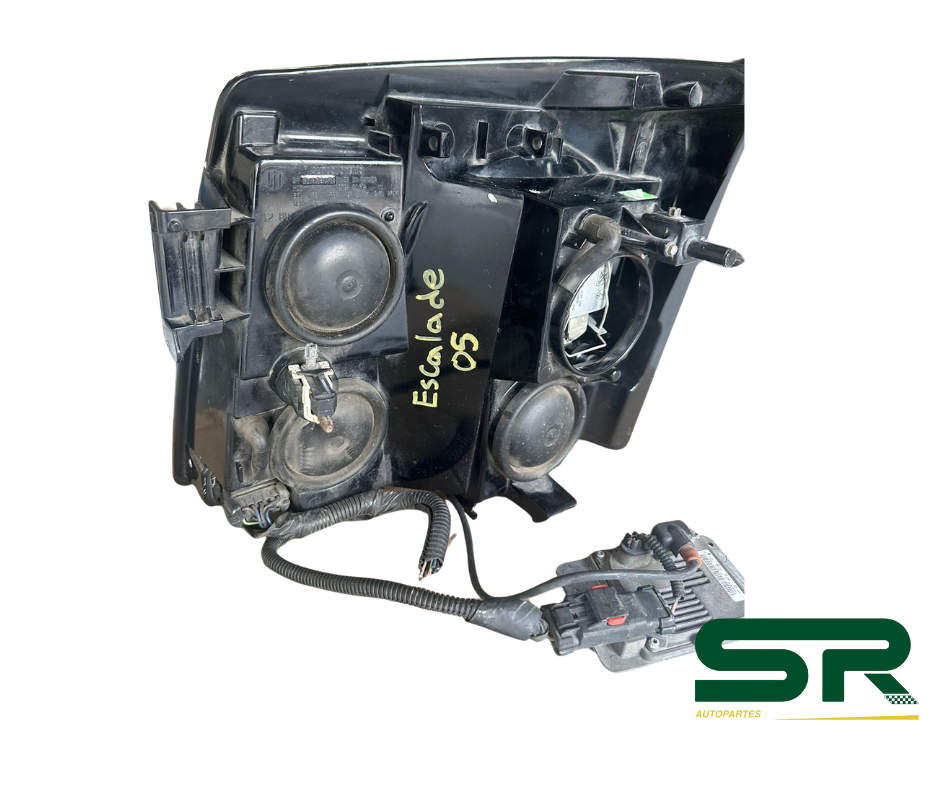 FARO DER CADILLAC ESCALADE 03-06 USADO