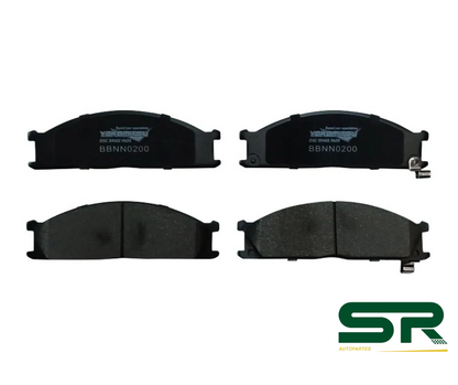 BALATAS DELANTERAS SEMIMETÁLICAS (NP-300 D-22 08-15/FRONTIER 98-04/720 84-93) D-21 2/4WD 2.4L 1994-2007 YOKOMITSU
