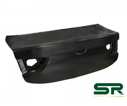 TAPA CAJUELA S/HOYO P/SENSOR DE APERTURA (COLOR/NEGRO) 4PTAS KIA RIO SEDAN 18-21 ISAKA