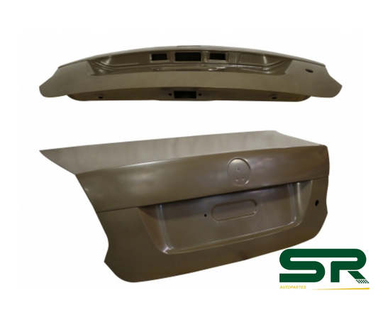 TAPA CAJUELA C/HOYO P/CILINDRO LUCES Y CHAPA (COLOR/GRIS) VOLKWAGEN VENTO 14-19 ISAKA