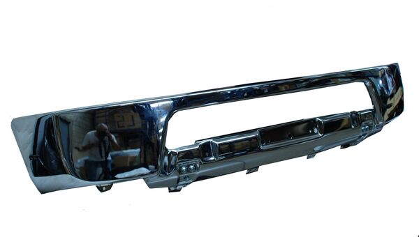 DEFENSA DELANTERA CROMADA SIN FARO DE NIEBLA FRONTIER 2005-2015 TYG