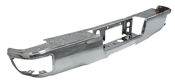 DEFENSA TRASERA CROMADA CON ESCALON SIN HOYO PARA SENSOR CHEVROLET PICKUP 2014-2018 TYG