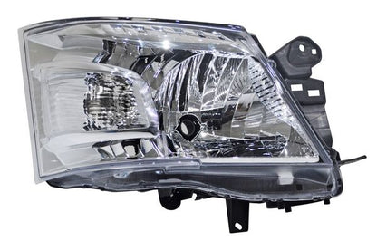 FARO DERECHO CON MOTOR NISSAN URVAN 2013-2018 TYC