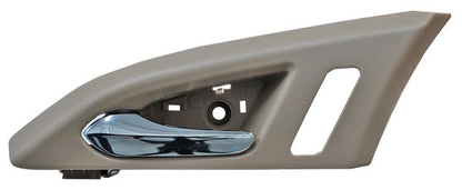 MANIJA INTERIOR DELANTERA IZQUIERDA CON HOYO CROMADA BEIGE PLÁSTICO CADILLAC CTS 2008-2013 TYG