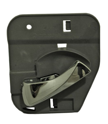 MANIJA INTERIOR TRASERA IZQUIERDA CROMADA GRIS PLÁSTICO CHEVROLET MALIBU 2004-2007 TYG