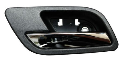 MANIJA INTERIOR TRASERA IZQUIERDA NEGRA CROMADA PLÁSTICO CHEVROLET PICKUP LTZ / SLT / SUB / AVALAN / TAHOE / YUKON / DENALI 2007-2014 TYG