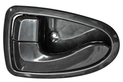 MANIJA INTERIOR DELANTERA IZQUIERDA NEGRA PLÁSTICO DODGE VERNA 2004-2006 / TRAS TYG