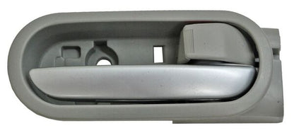 MANIJA INTERIOR DELANTERA DERECHA GRIS PLATA PLÁSTICO MAZDA 2 2012-2015 / USA 2011-2014 /  / TRAS TYG