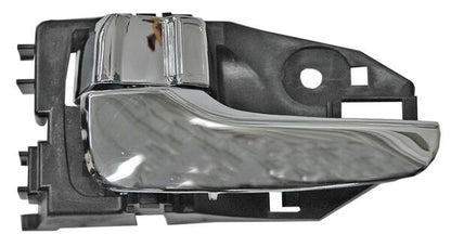 MANIJA INTERIOR DELANTERA IZQUIERDA CROMADA PLÁSTICO MITSUBISHI LANCER 2003-2007 / OUTLANDER 2003-2006 / TRAS TYG
