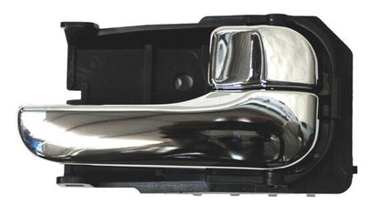 MANIJA INTERIOR DELANTERA DERECHA CROMADA PLÁSTICO NISSAN MAXIMA 1995-1999 / TRAS TYG